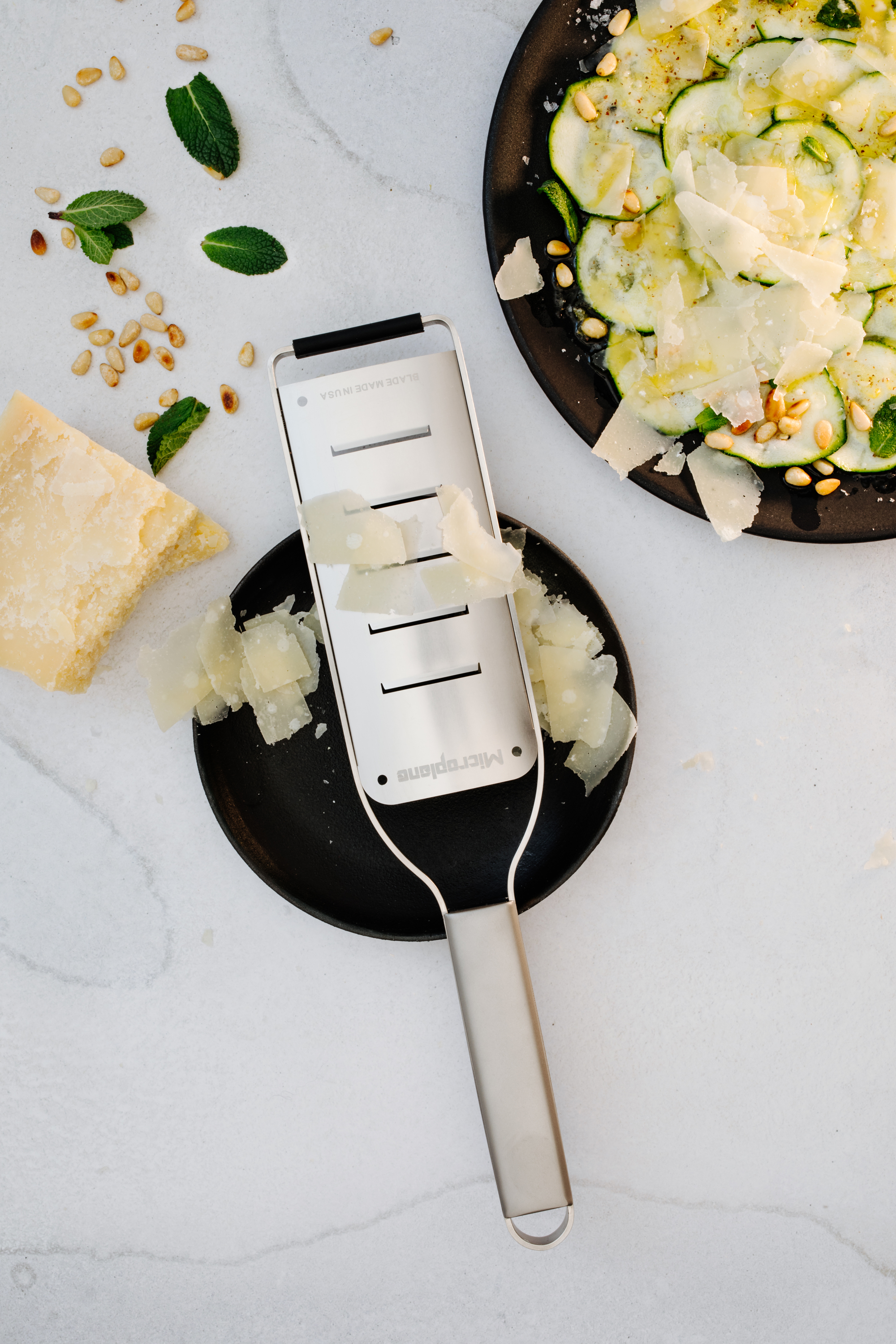 Microplane rivejern og revet ost